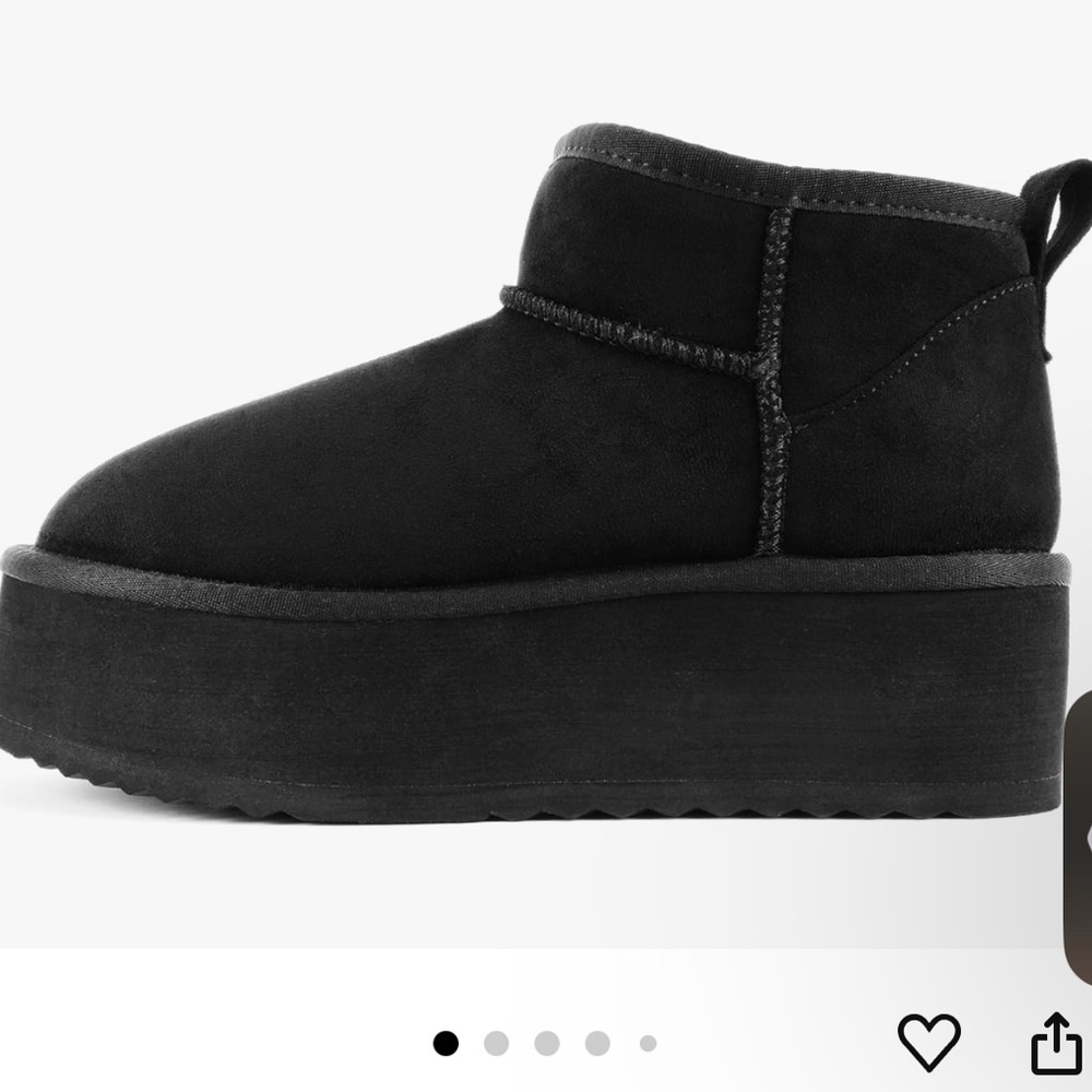 Soda “Benji” ~ Women Round Toe Flatform Sherpa-lined Ankle Bootie
Size 5.5